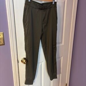 The North Face Never Stop Wearing Joggers - Olive Green Size Small